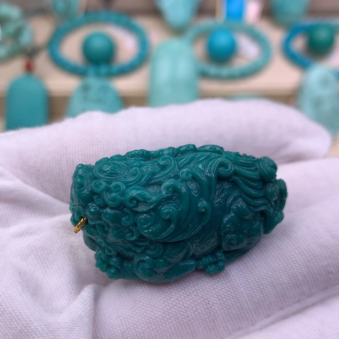 绿松石未镶嵌珠宝奇石