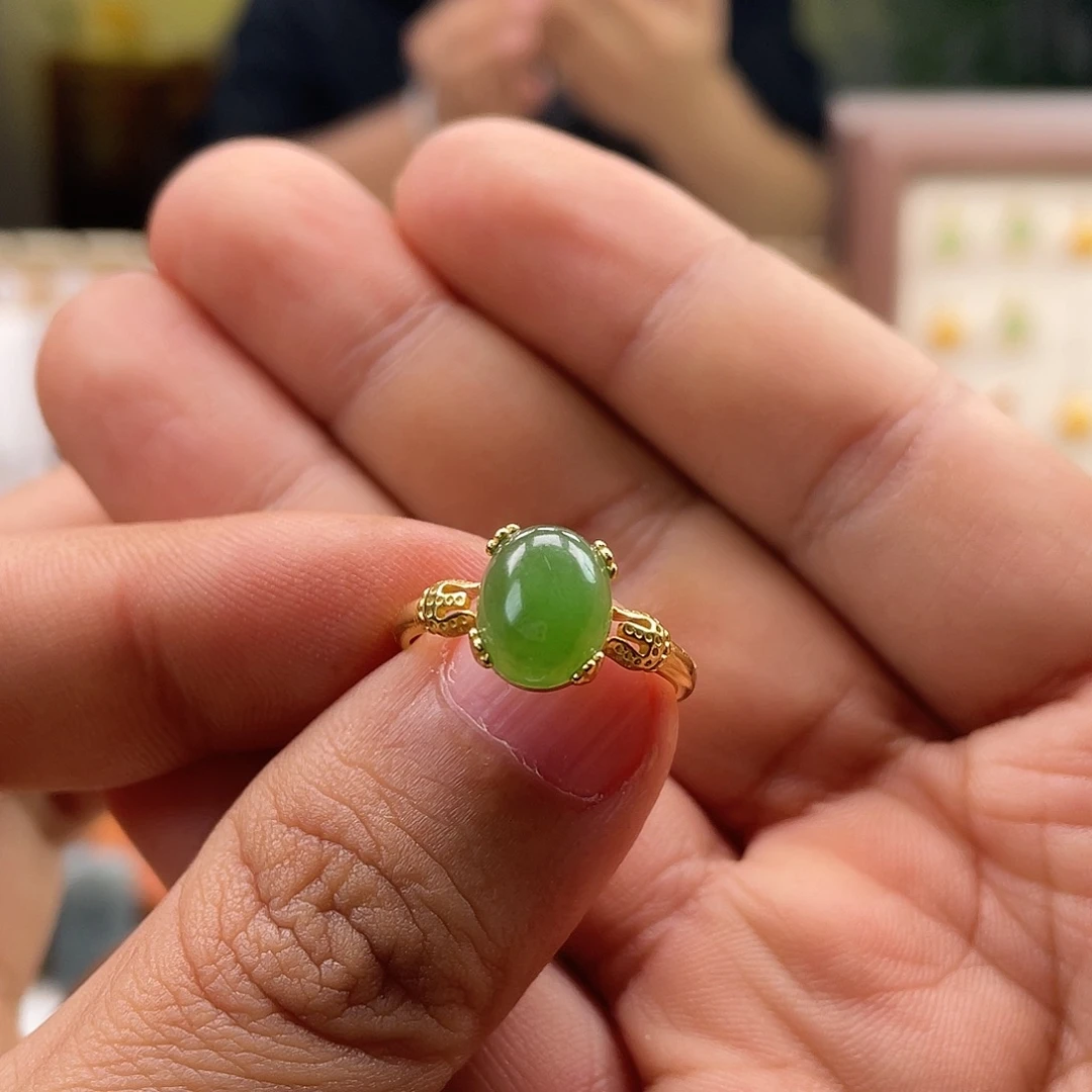 灰***萄和田玉未镶嵌颈饰