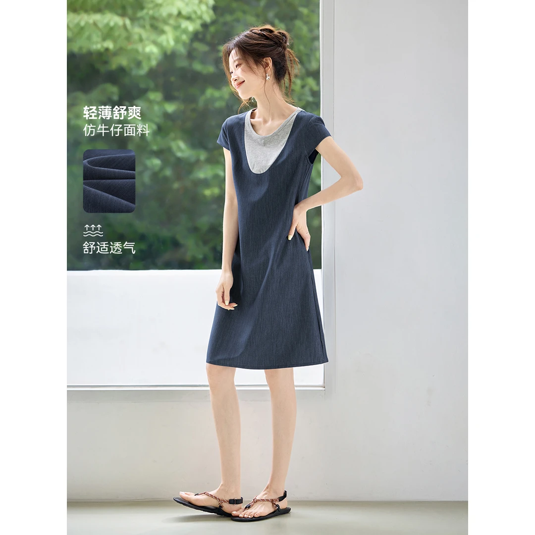 沫晗依美25夏季新款休闲风宽松显瘦拼接撞色假两件U型拼接连衣裙