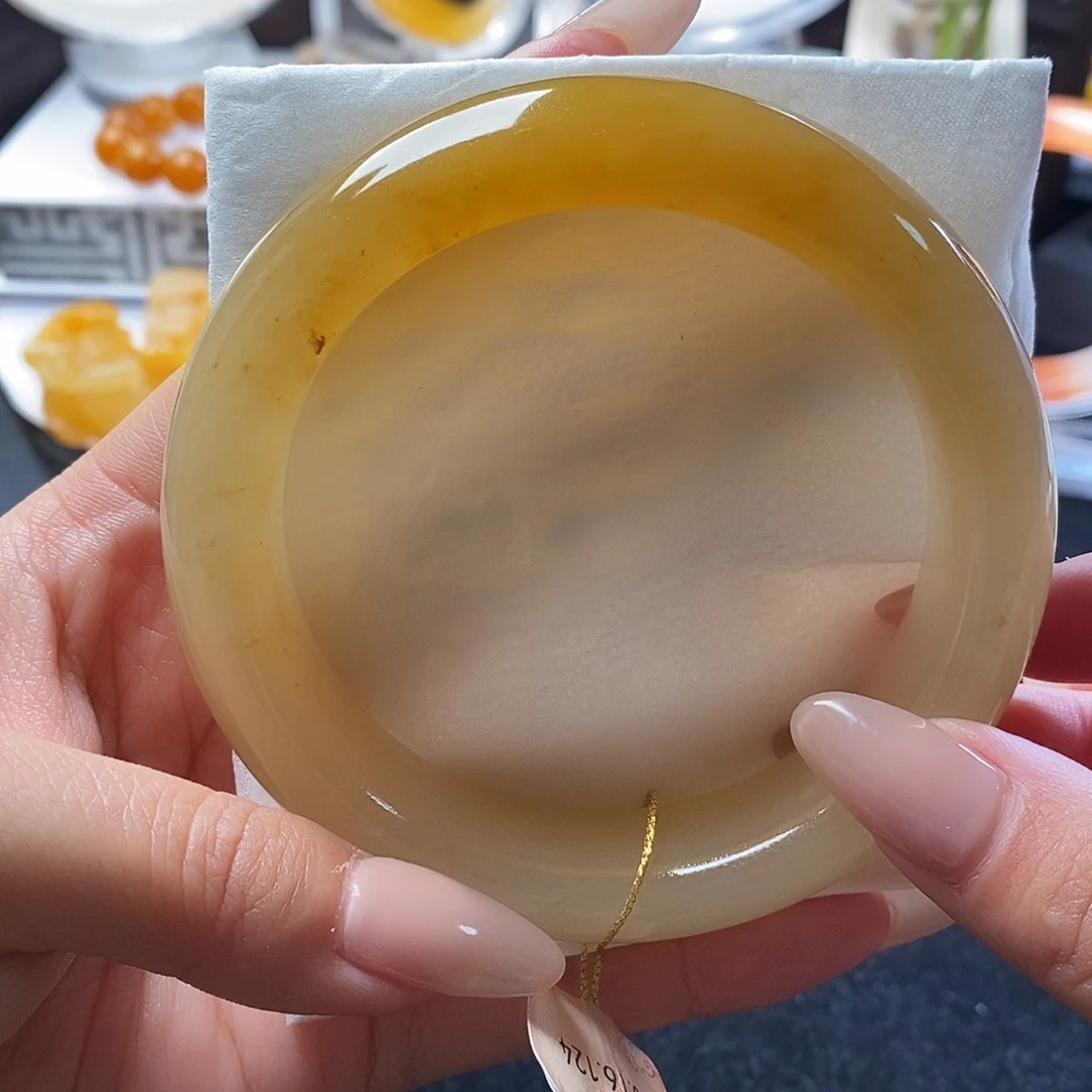 石英质玉（黄龙玉）手镯未镶嵌