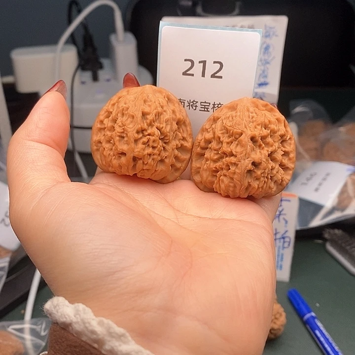 把件文玩核桃42-212全品三角