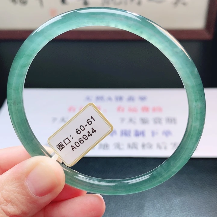 翡翠未镶嵌手镯翡翠手镯40