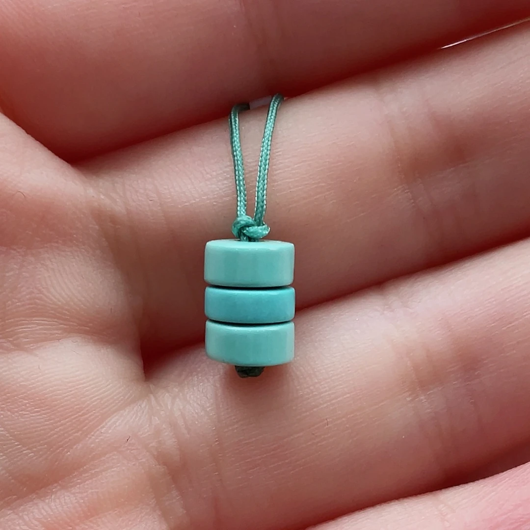 绿松石颈饰未镶嵌