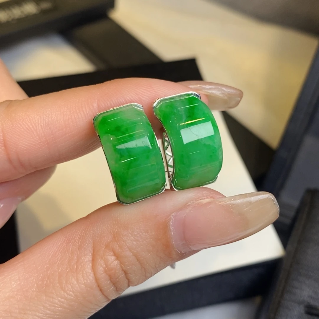 翡翠耳饰18K金镶嵌圈圈