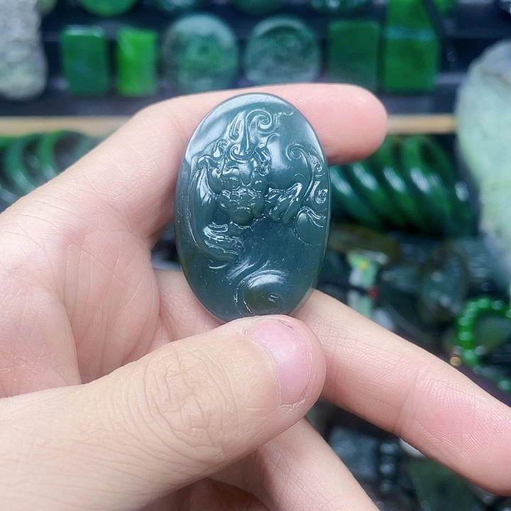 和田玉未镶嵌珠宝半成品