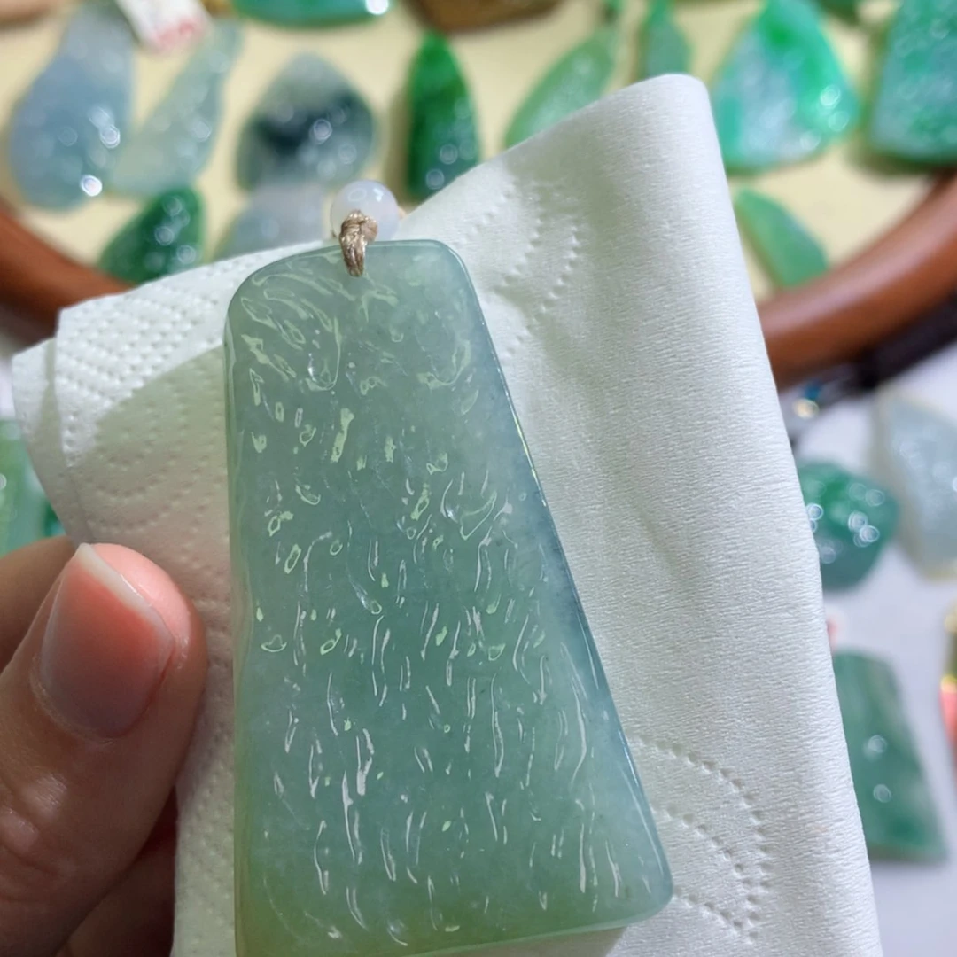 【闪购商品】翡翠吊坠(不含链)未镶嵌 6771