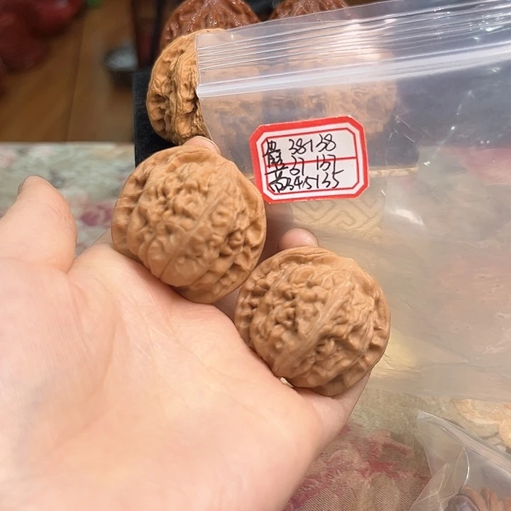 把件文玩核桃望月