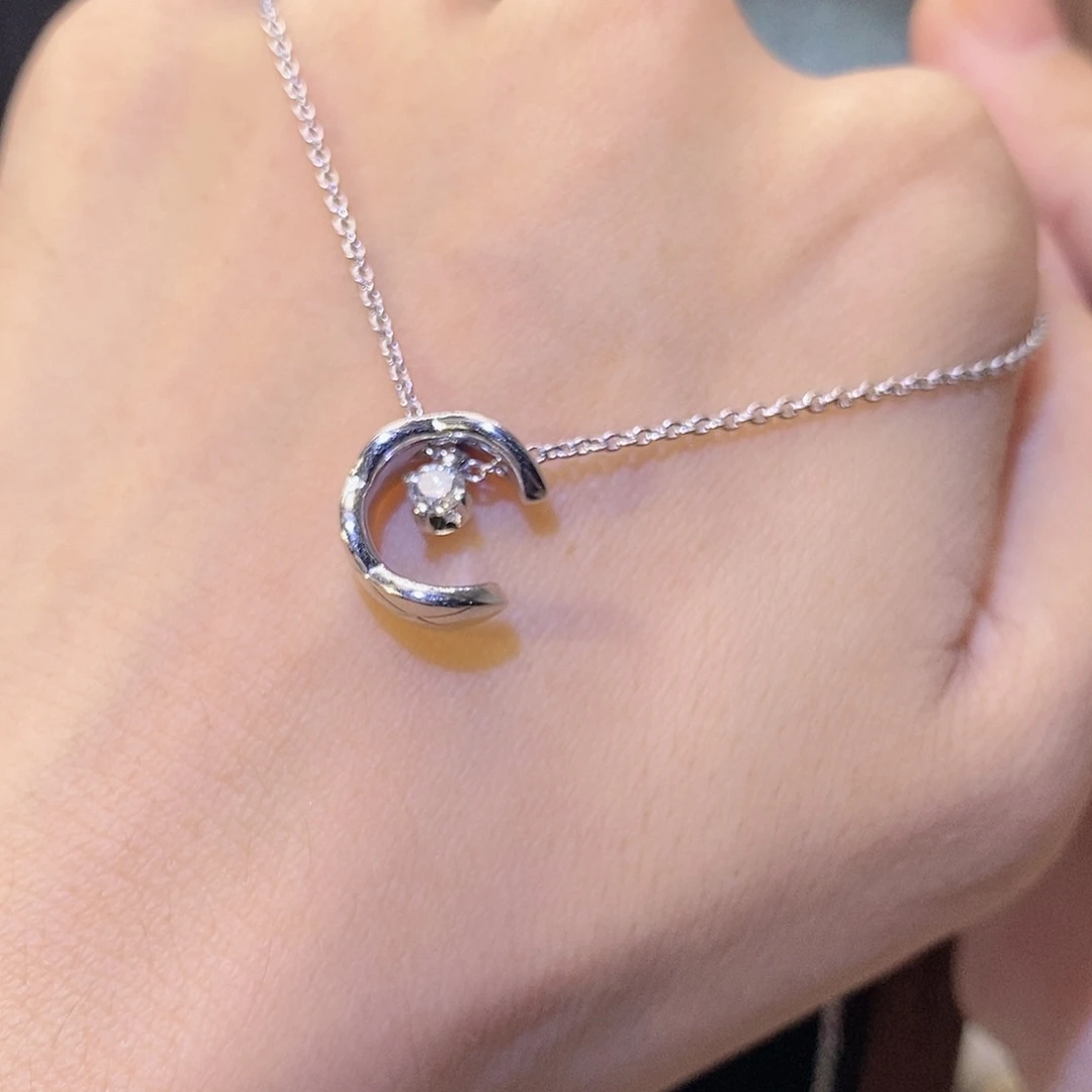 项链钻石18K金镶嵌菱格项链k白