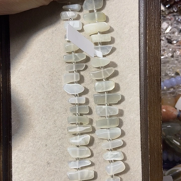 玛瑙/玉髓散珠白月光双尖