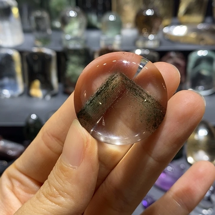 说***聊未镶嵌水晶颈饰绿幽灵