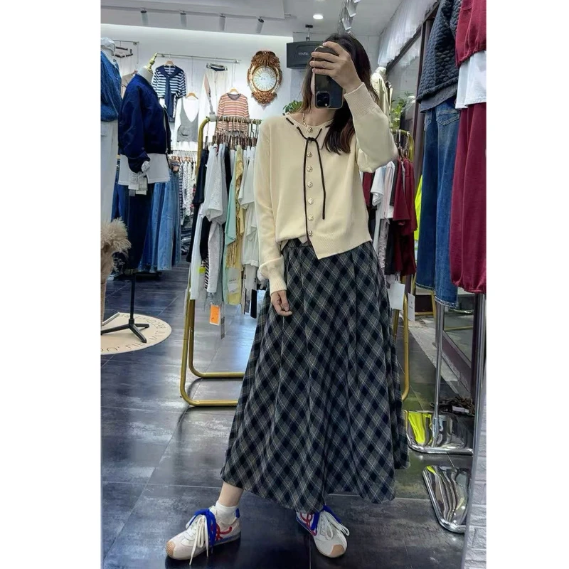 秋冬新款优雅温柔风名媛设计针织衫毛衣长款格子半身裙两件套套装