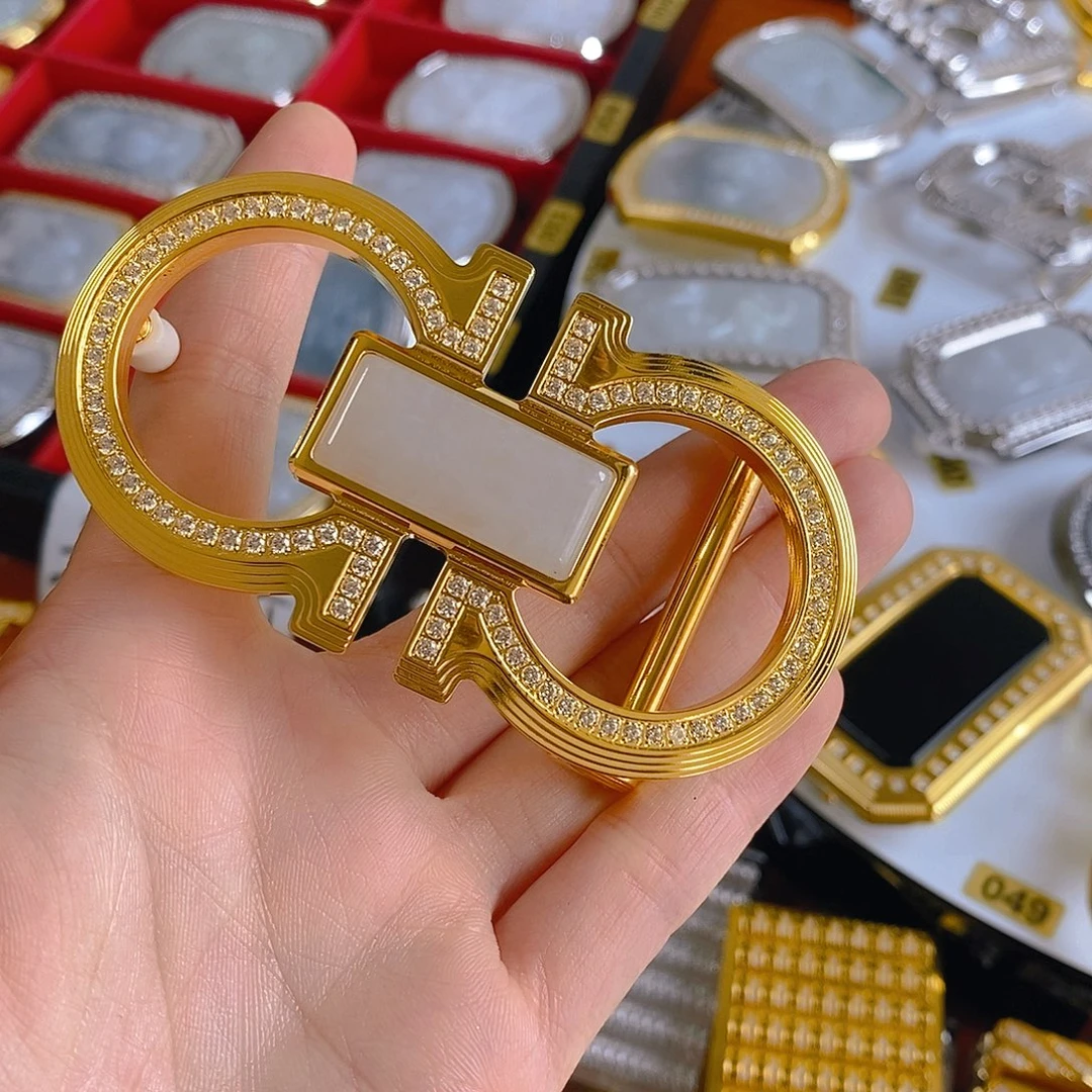 包金扣3.8宽打孔的