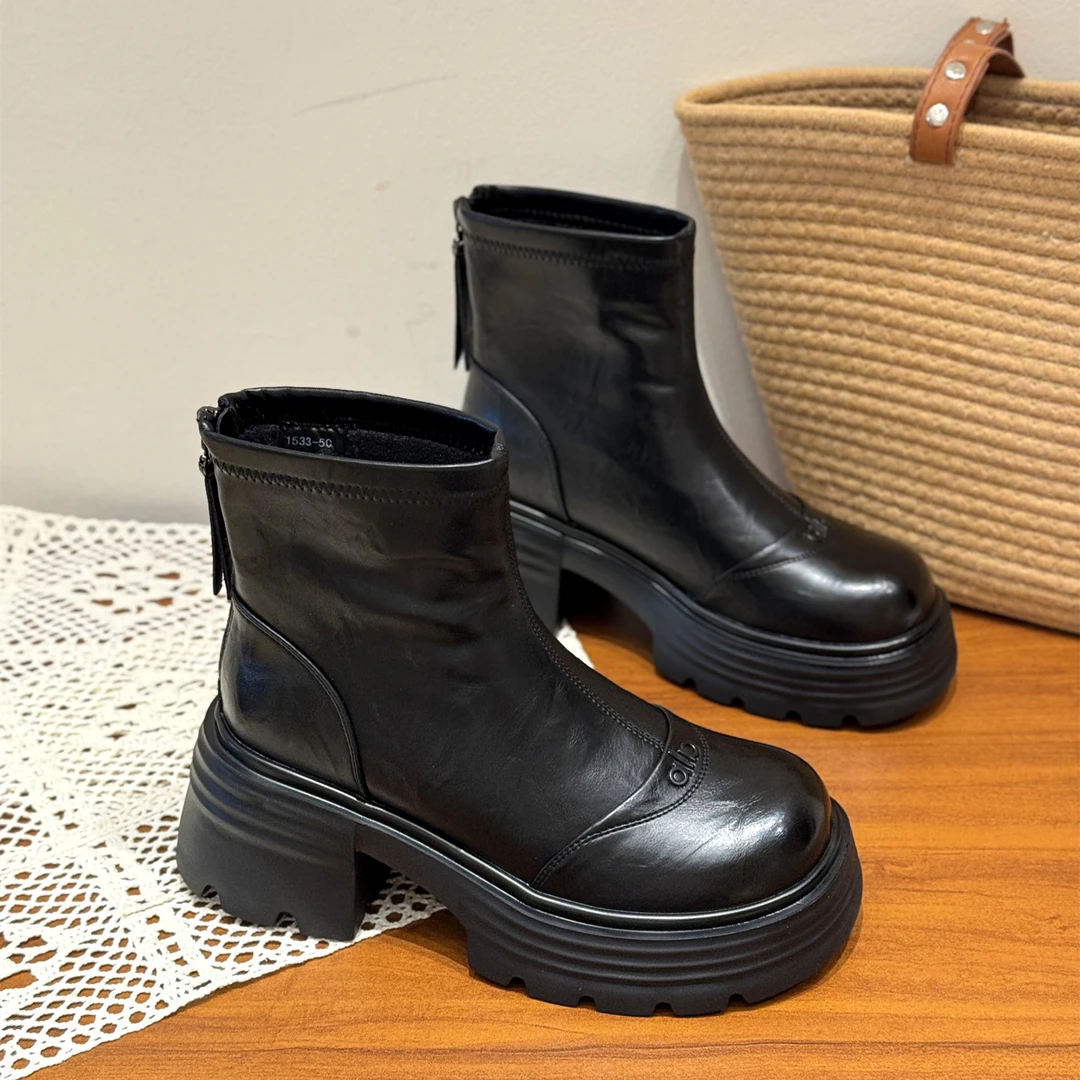 英伦粗跟甜酷百搭机车靴女2025新款冬季复古高级感小个子厚底短靴