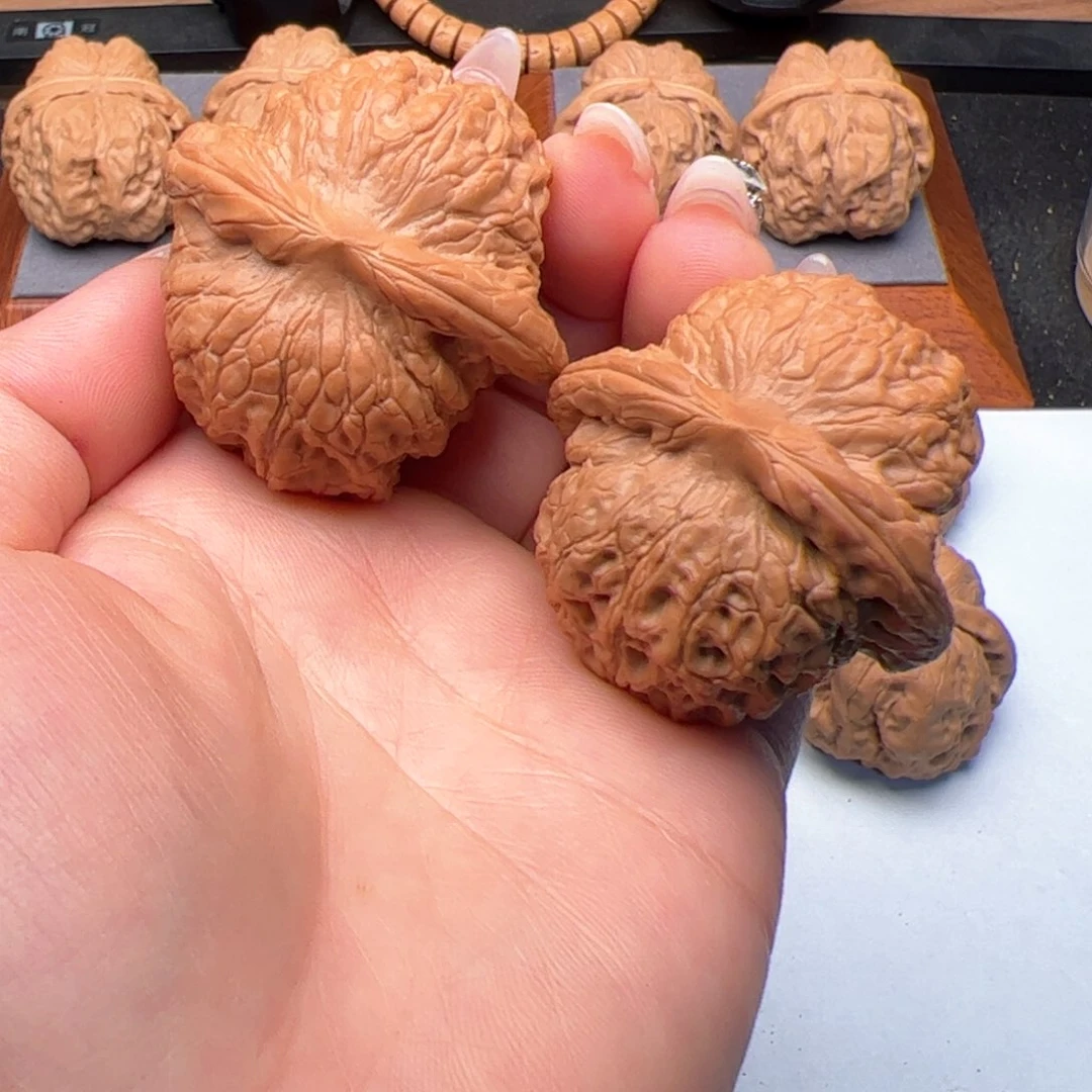 文玩核桃把件血麒麟999