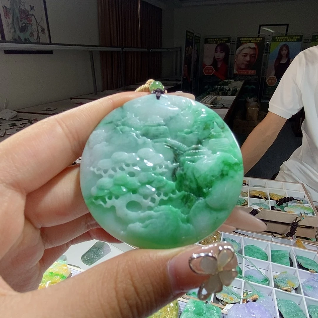 翡翠未镶嵌颈饰翡翠