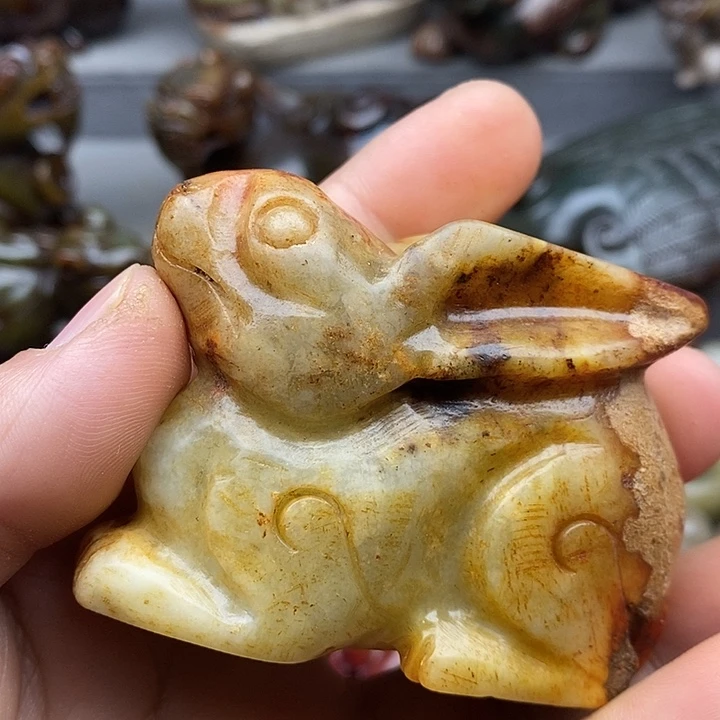 未镶嵌蛇纹石玉颈饰