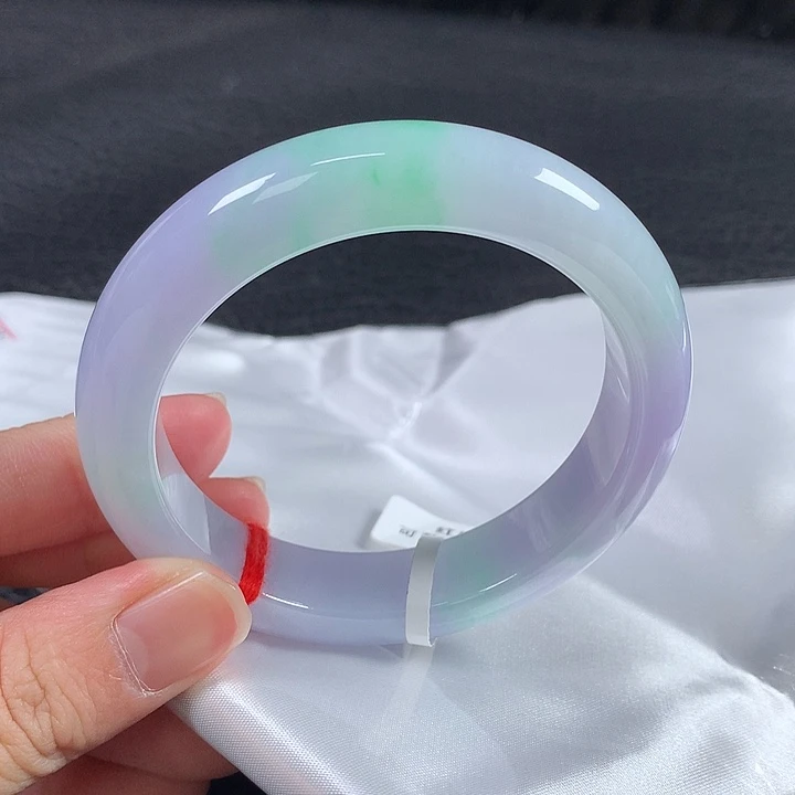 翡翠未镶嵌手镯