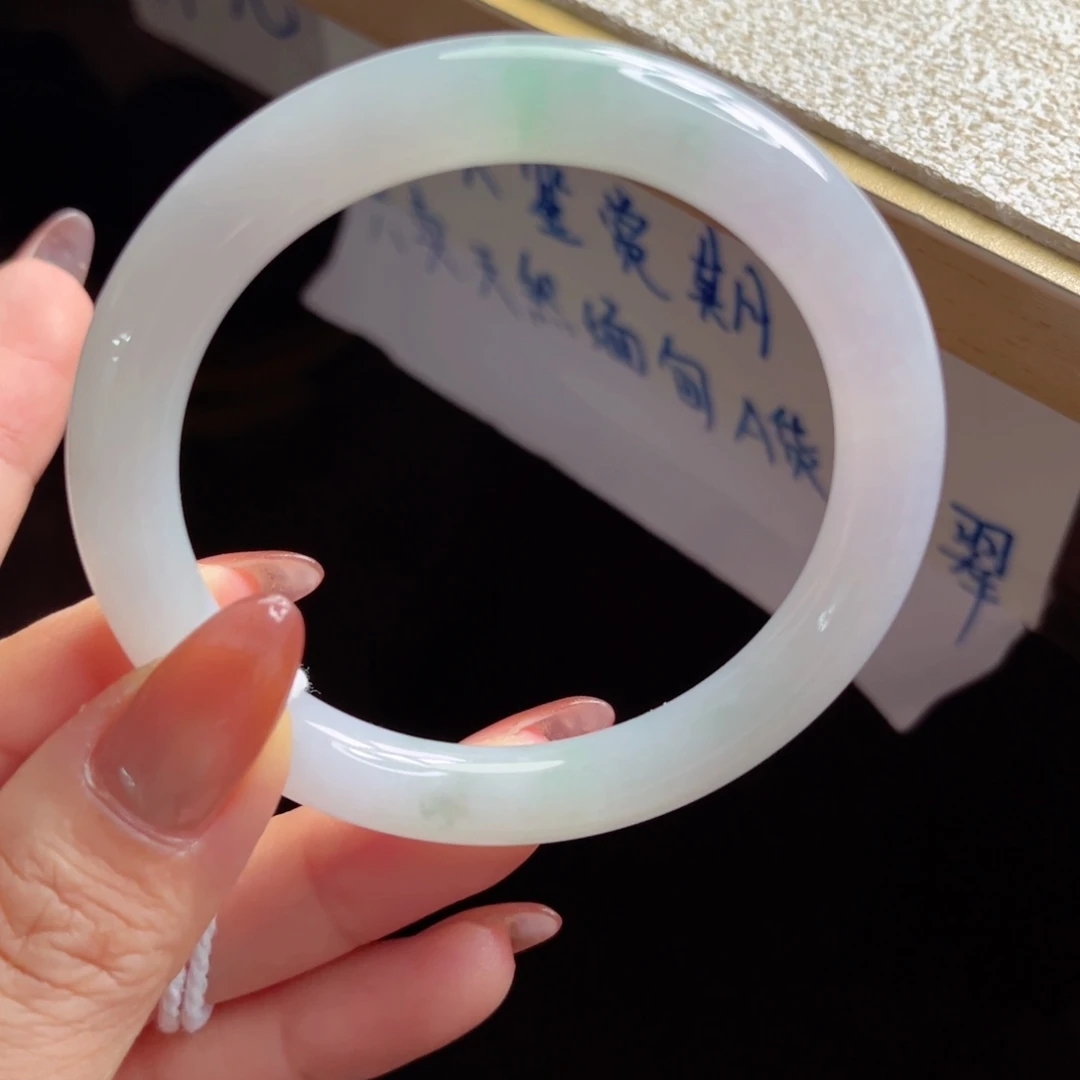 翡翠未镶嵌手镯手镯