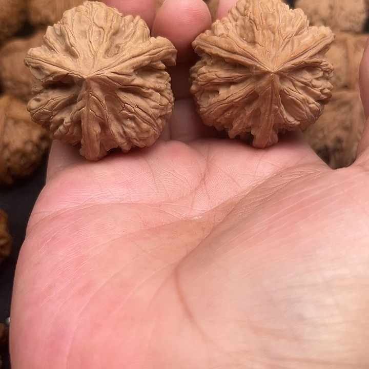 来***往吊坠文玩核桃你们都在