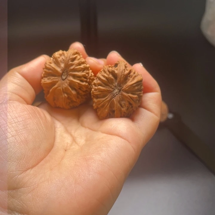 桃核吊坠○***●36一根筋南疆石