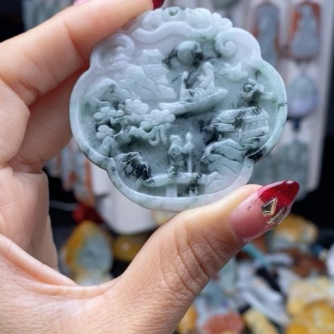 翡翠颈饰未镶嵌翡翠