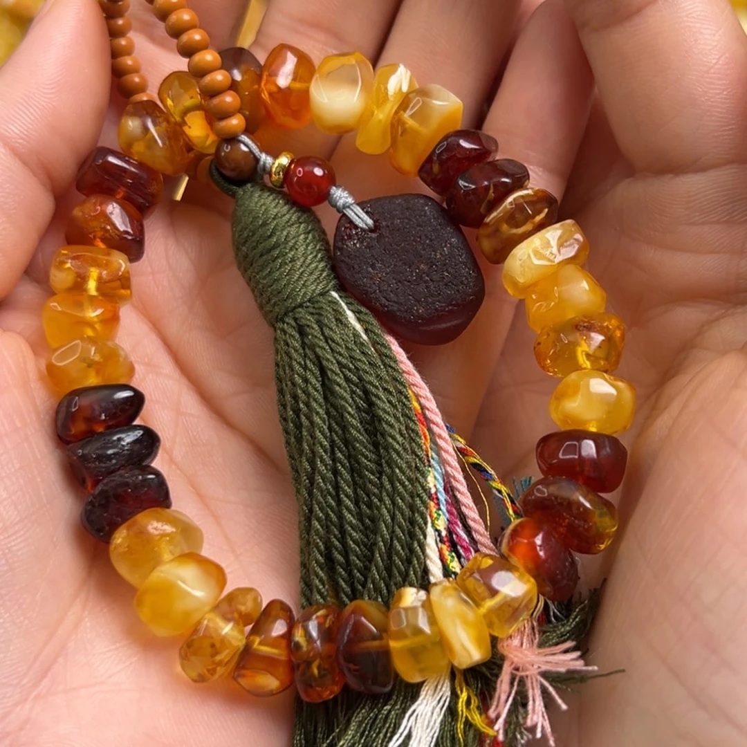 琥珀未镶嵌裸石琥珀