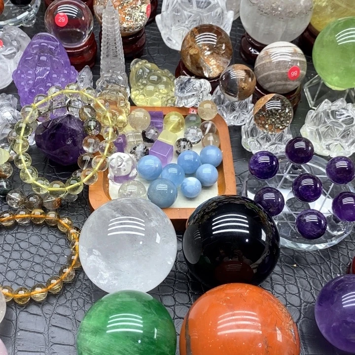 刘***】石材天然水晶球摆件