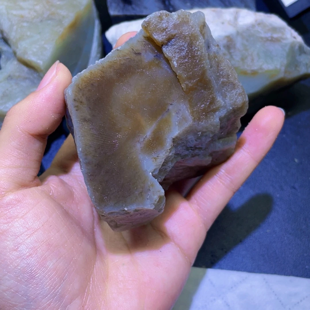 和田玉未镶嵌珠宝半成品