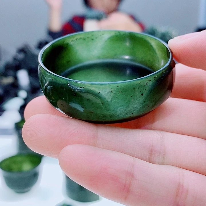 和田玉（青玉）未镶嵌把件