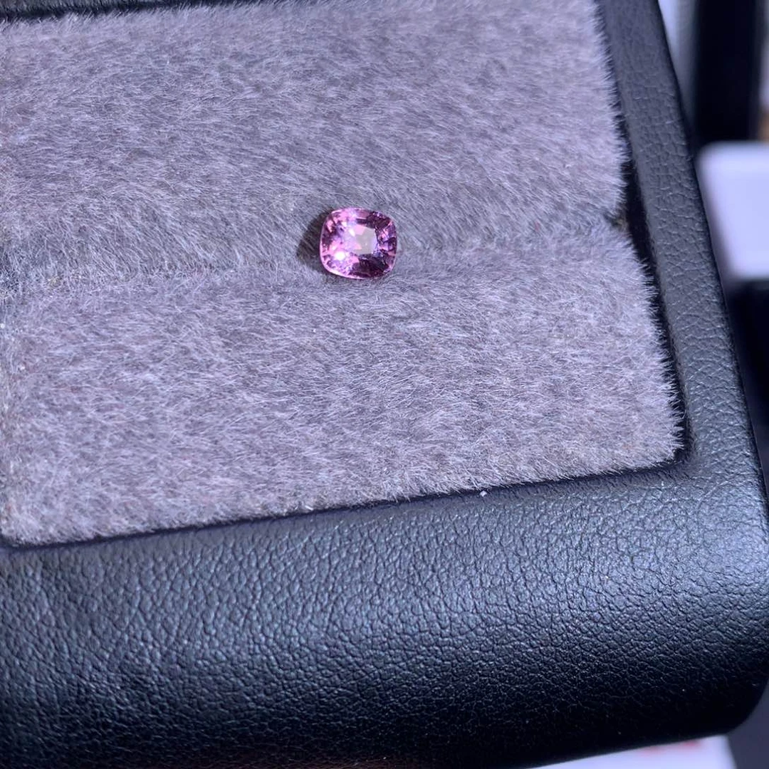 裸石未镶嵌尖晶石0.77ct
