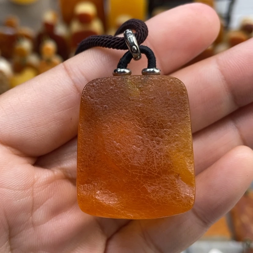 【闪购商品】琥珀颈饰未镶嵌