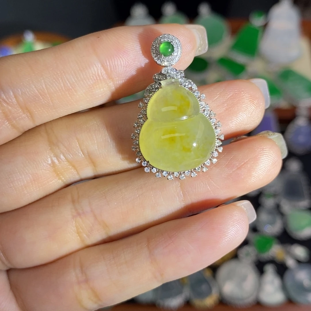 翡翠18K金镶嵌颈饰A货翡翠