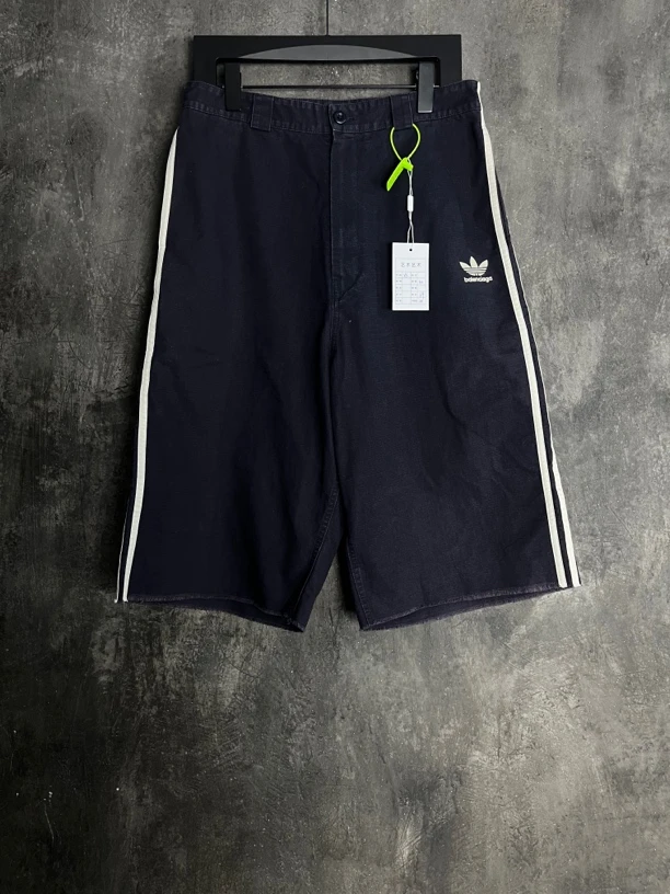 全新未使用 Balenciaga/巴黎世家 XS码*1/条纹毛边七分短裤/01892