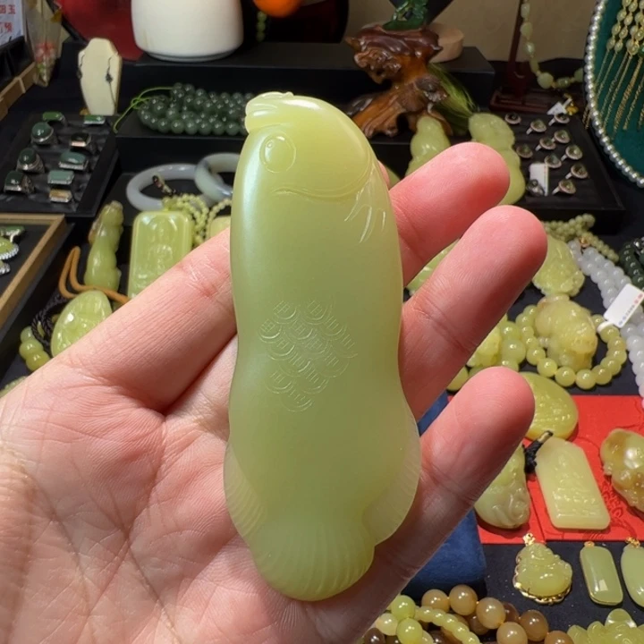 和田玉（黄玉）颈饰未镶嵌