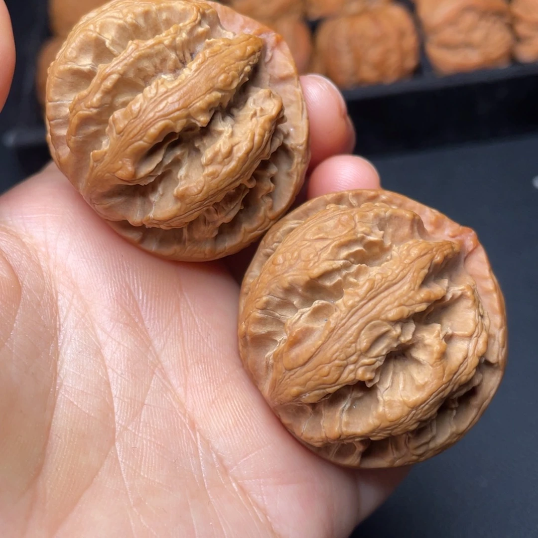 文玩核桃把件秦岭山脉核桃