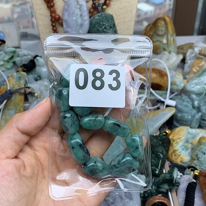 翡翠未镶嵌颈饰ღ***࿐翡翠