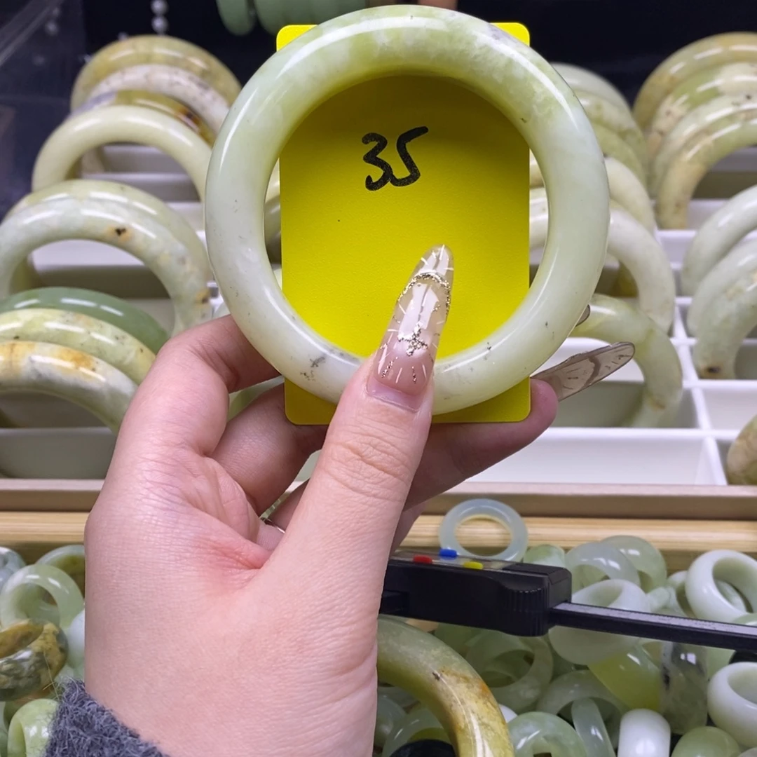 蛇纹石玉未镶嵌手镯60