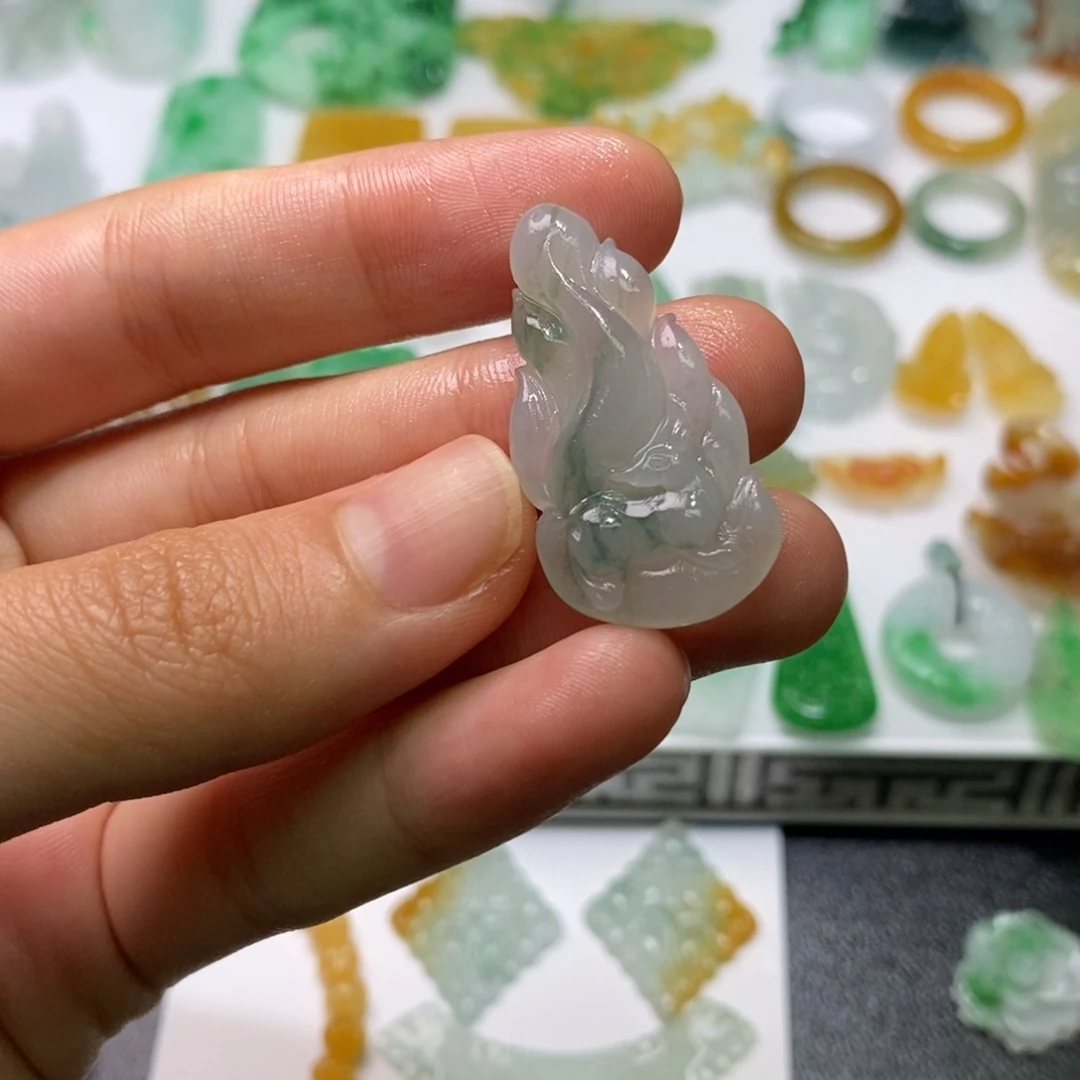 定制翡翠未镶嵌吊坠