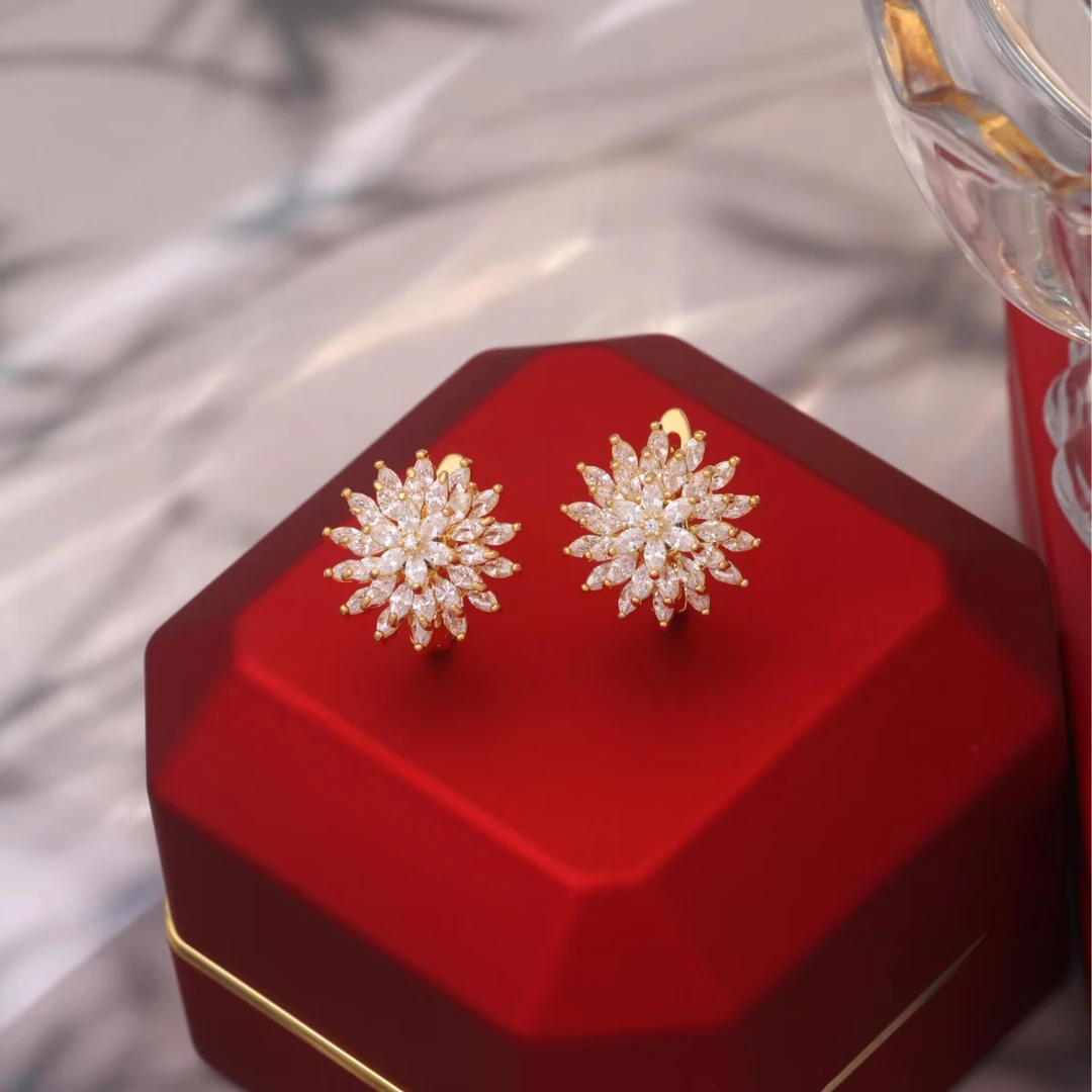 铜合金耳饰 《货号9231》花朵耳扣女2025年高级感时尚气质耳扣款