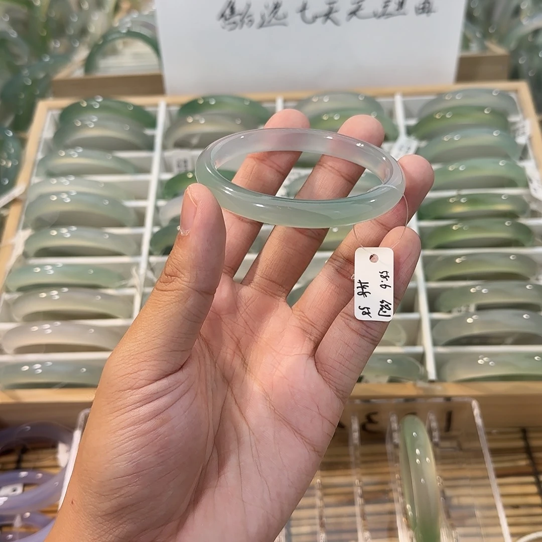 玛瑙/玉髓未镶嵌手镯圈口58.6