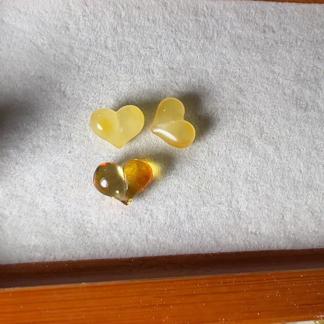 未镶嵌吊坠(不含链)琥珀?***_