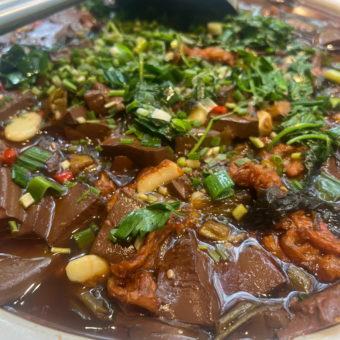 家烧鸭血一份
