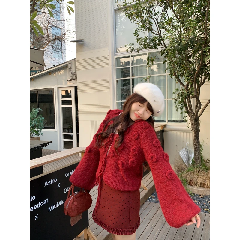 【现货】米米子定制V领花朵毛衣时尚气质显瘦保暖秋冬新款时尚上衣