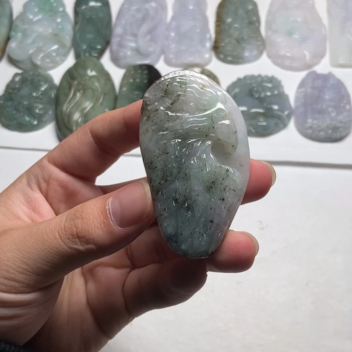 翡翠未镶嵌颈饰鹰牌29