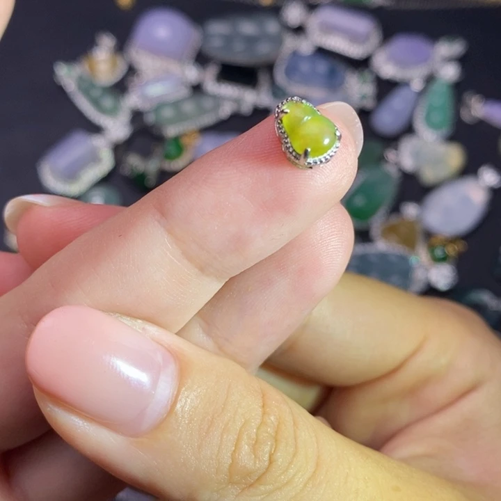 颈饰未镶嵌翡翠翡翠