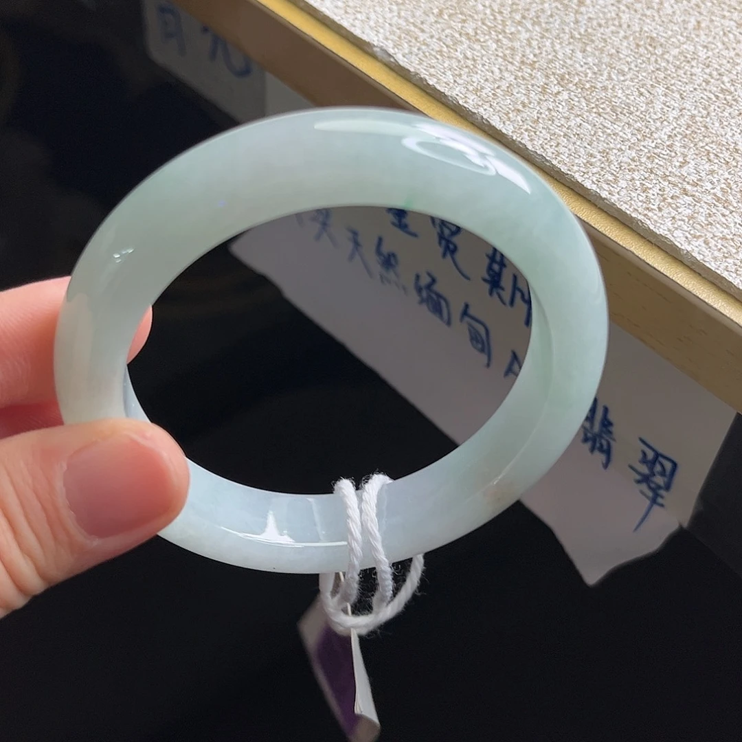 翡翠未镶嵌手镯手镯