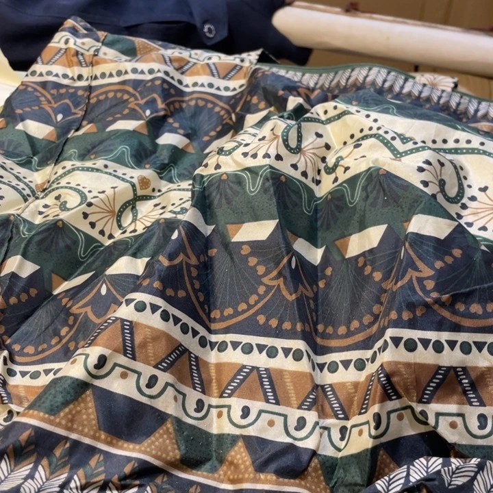 静*欢迎大家新年快乐