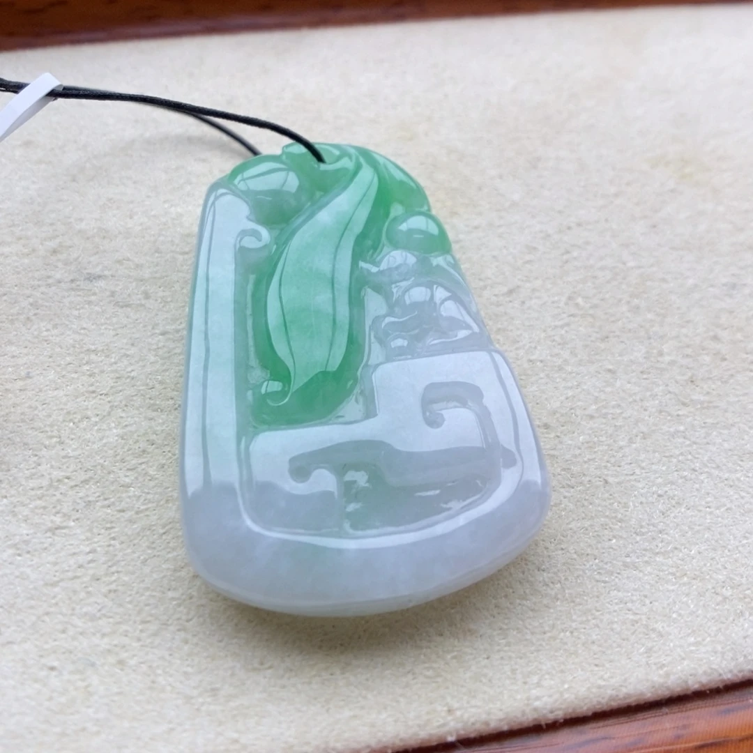 翡翠未镶嵌颈饰吊坠17