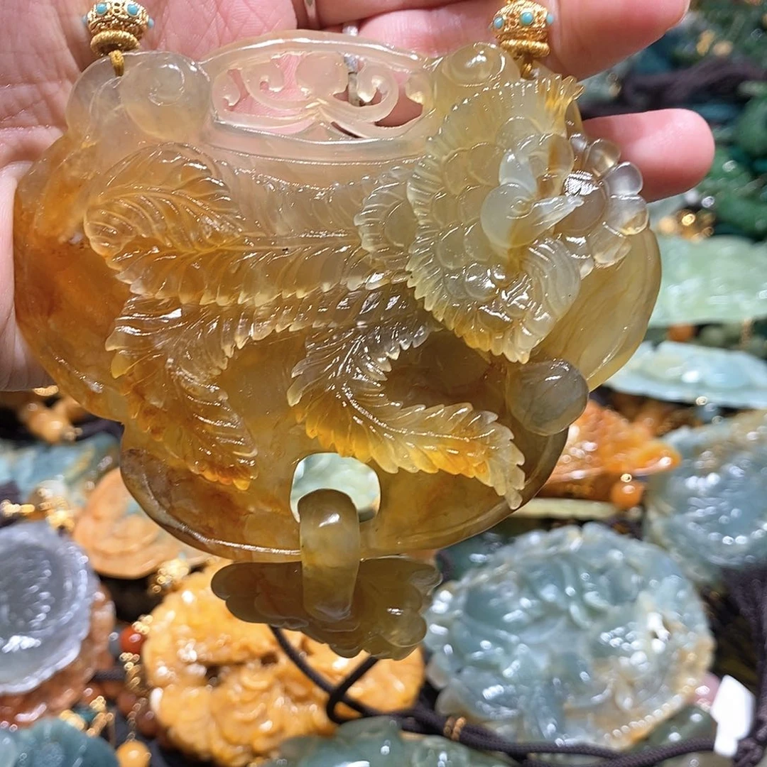 未镶嵌岫玉毛衣链泓****ì