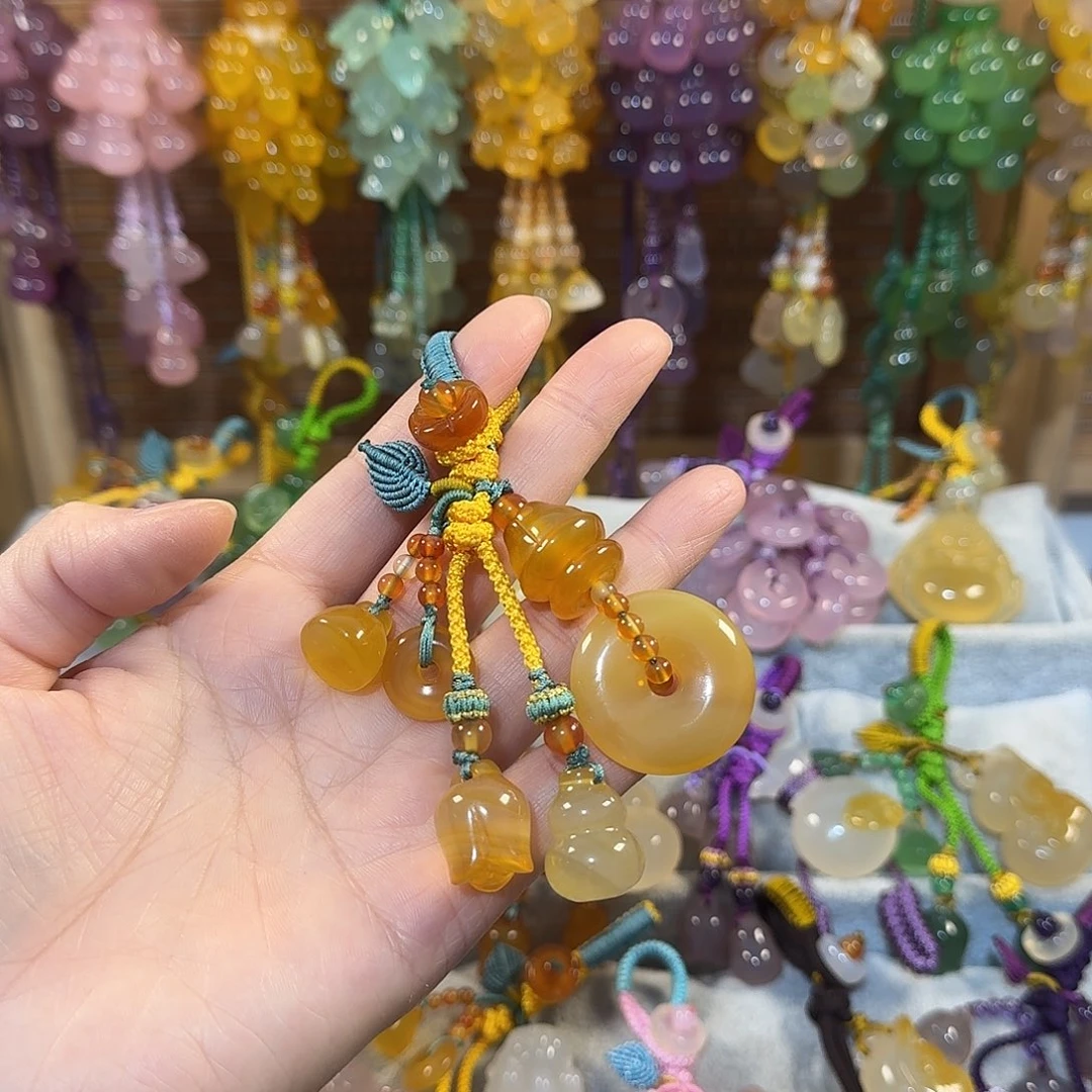 玛瑙/玉髓未镶嵌钥匙挂件